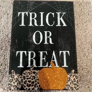 Trick or Treat Sign